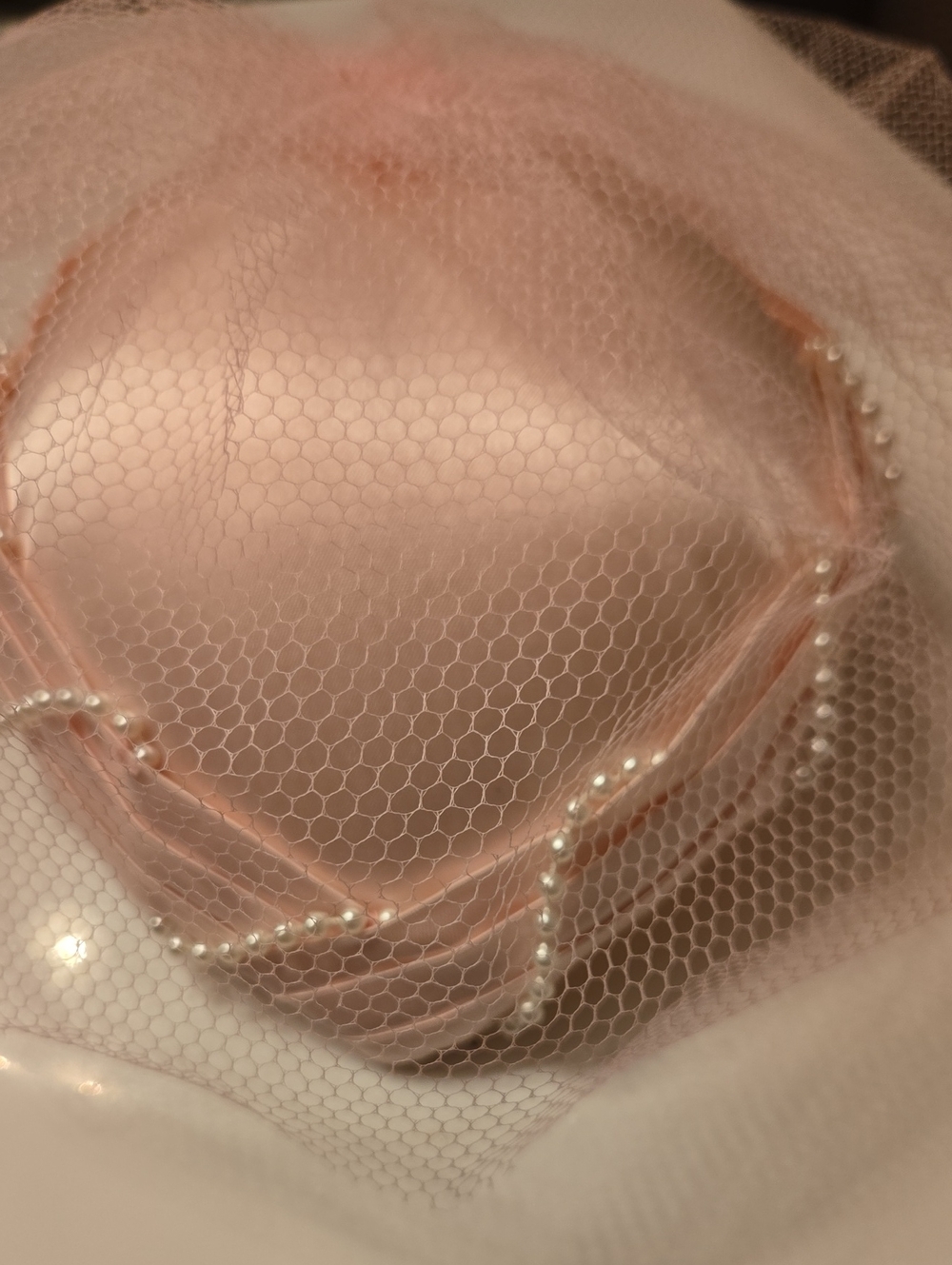 Vintage Lux 1950's Formal Pillbox Satin Hat Pearl Detail - Picture 10 of 15